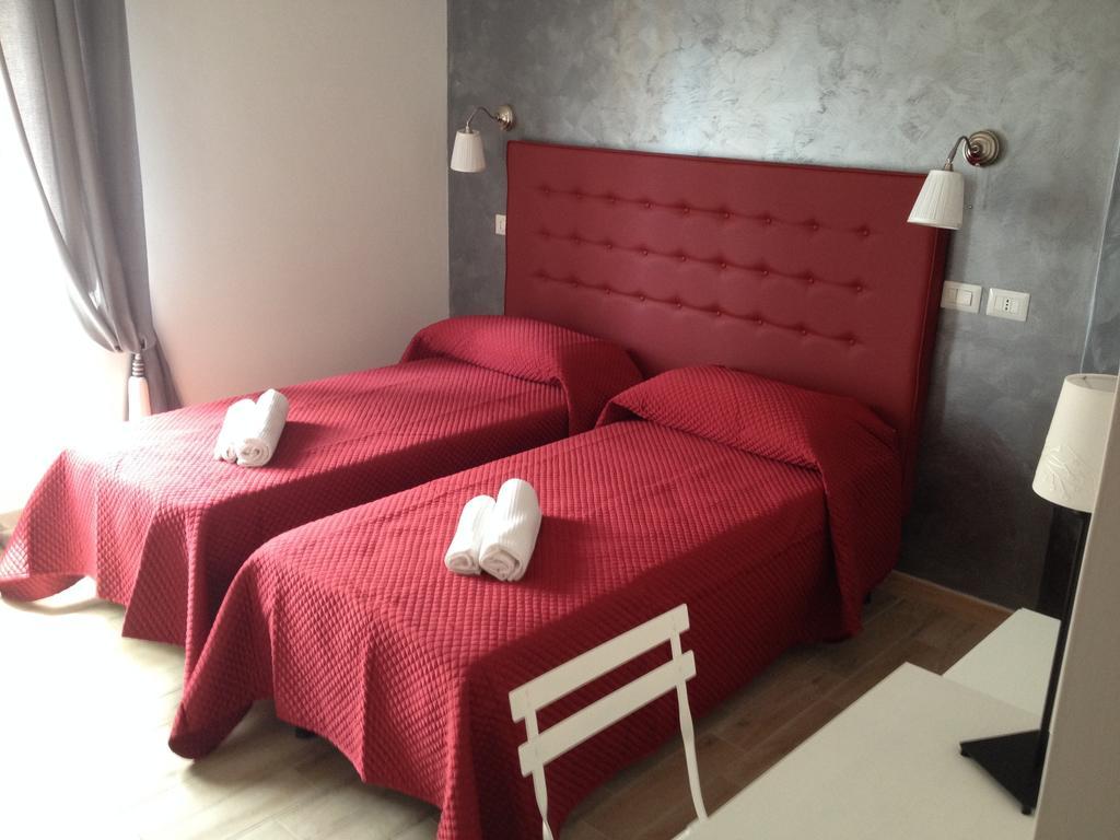 Carillon Apartman Civitavecchia Szoba fotó