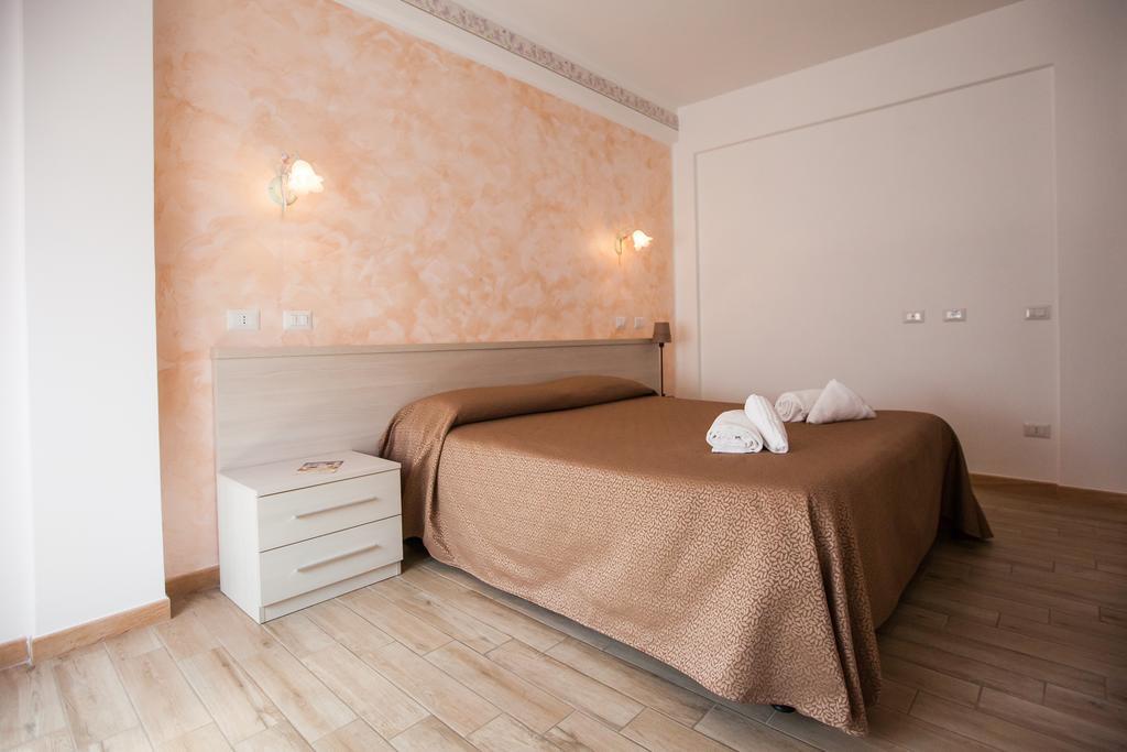 Carillon Apartman Civitavecchia Kültér fotó